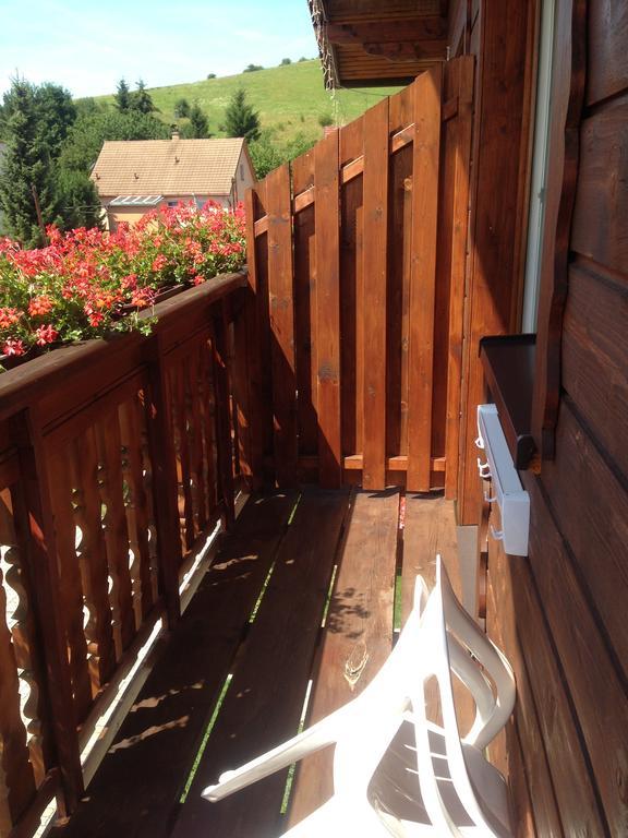 Guest House Fleurs Липтовски-Микулаш Экстерьер фото